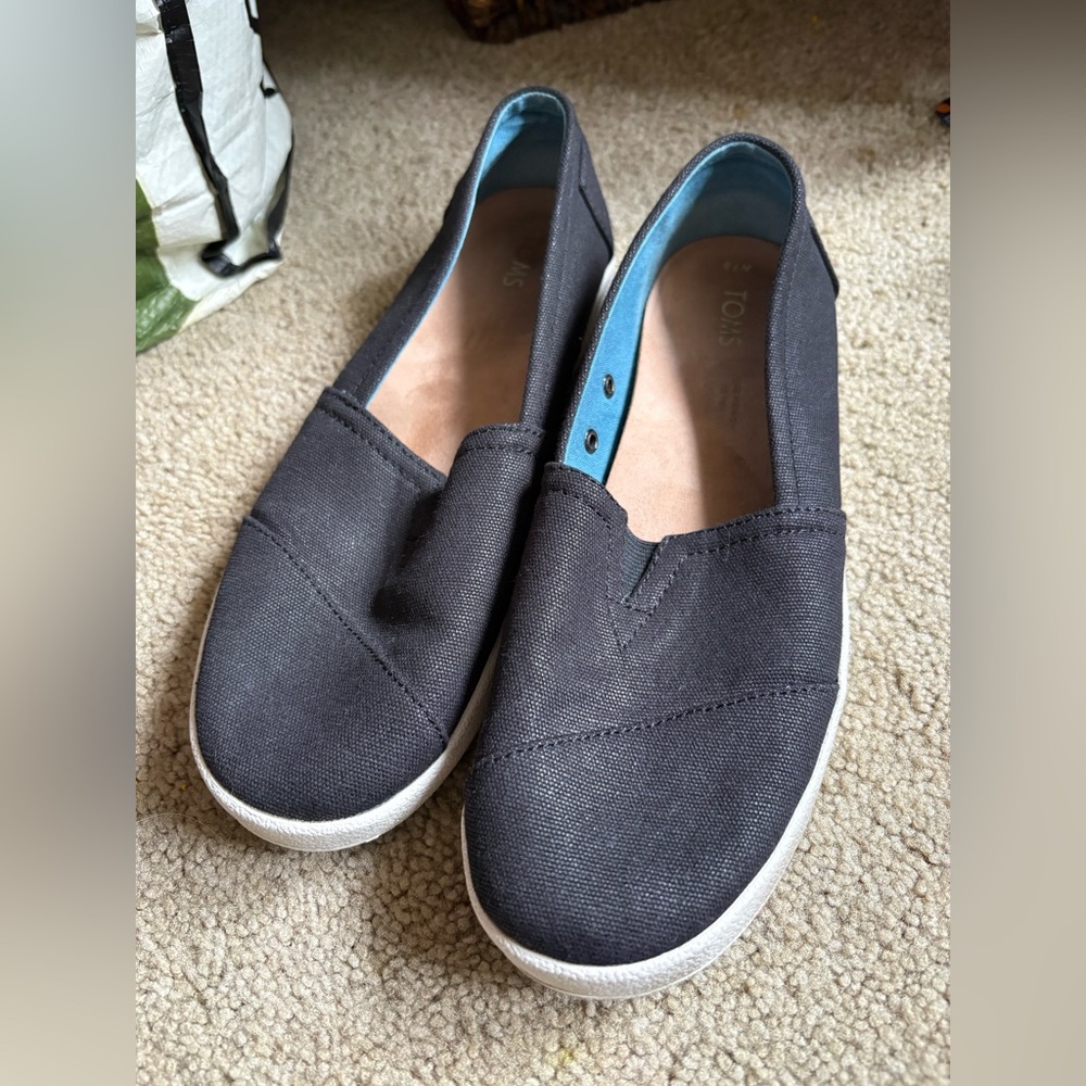 Tom’s slipons